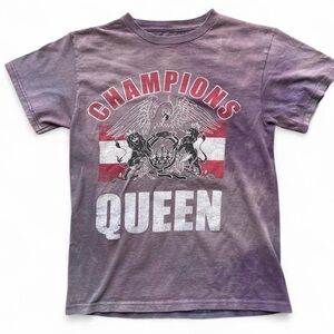 Queen T-shirt